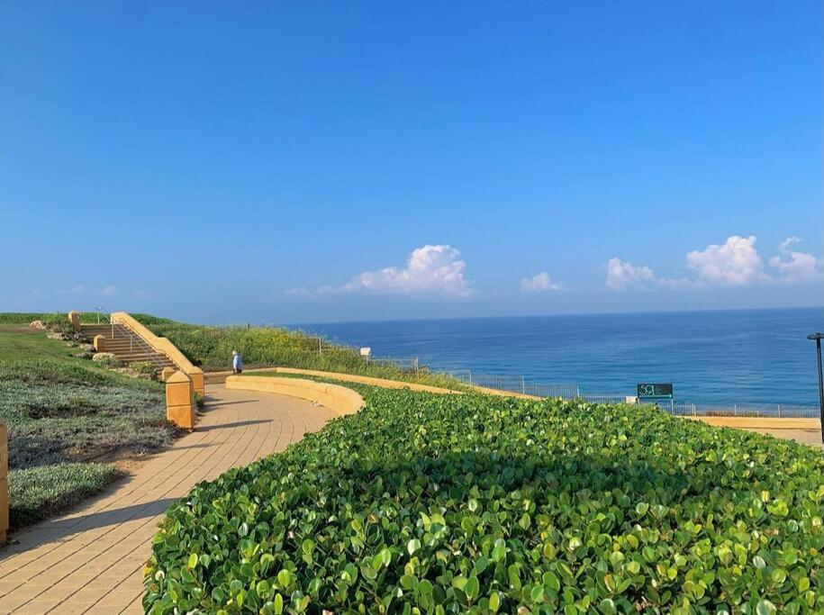 Appartamento Ocean Dream Netanya Esterno foto